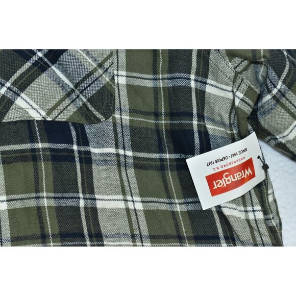 Wrangler Flannel Men's Shacket Size XL Green Plaid Sherpa Lined Button Up - Picture 4 of 13